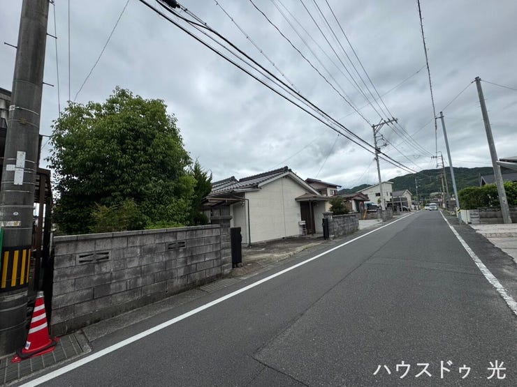 前面道路の幅員は6mあります。