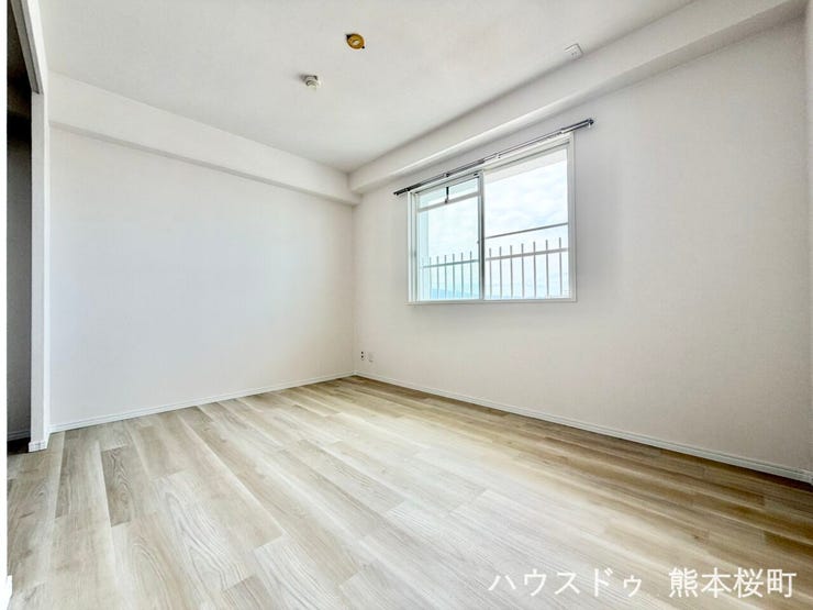 ■空の下の開放的な特等席■日光浴や読書、外の空気を感じながらリフレッシュ。暮らしを豊かにする、もう一つの心地よい空間です。