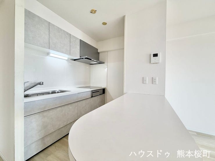 ■家族の「美味しい」が集まる舞台■高い機能性と美しいデザインを両立。料理する人も、待つ人も、笑顔になれる場所です。