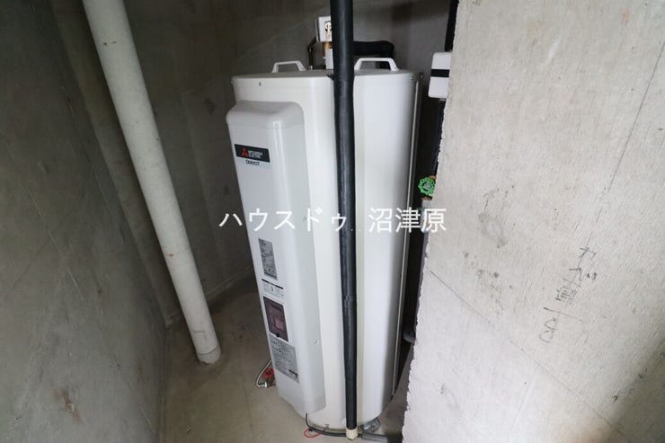 電気温水器
掲載写真は2023年5月(前回販売時・入居前)に撮影されたものです。現在は居住中のため、現況と異なる場合があります。