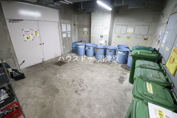 ゴミ捨て場