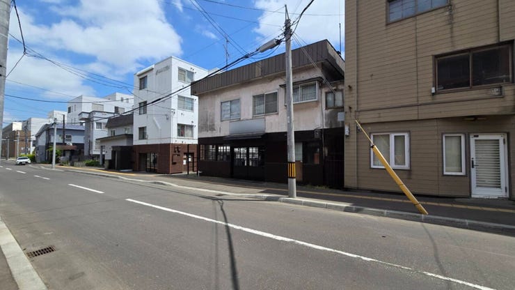 現況古家付き。現地にて広さをご確認ください。