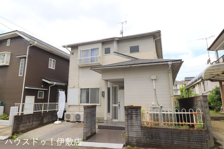 【外観】
【外観写真】
住宅ローン返済例
月々37736円 ボーナスなし
借入額1399万 頭金なし
鹿児島銀行、年利1.35%(変動金利、定率型)期間50年