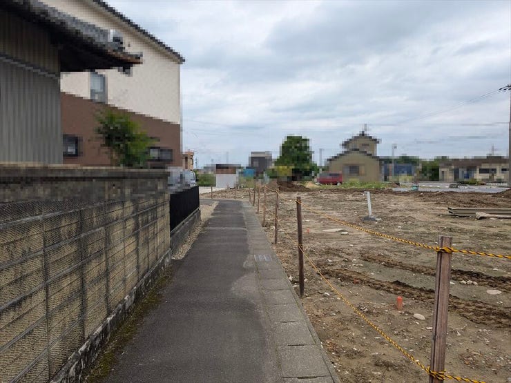 南側前面道路
2026/5/23撮影