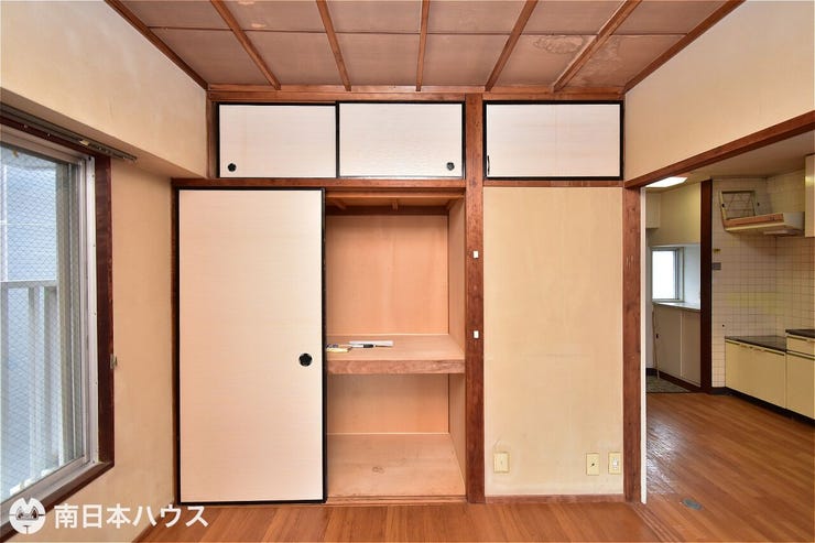 【収納】4.5帖の洋室収納です!押し入れと天袋収納付きです!
