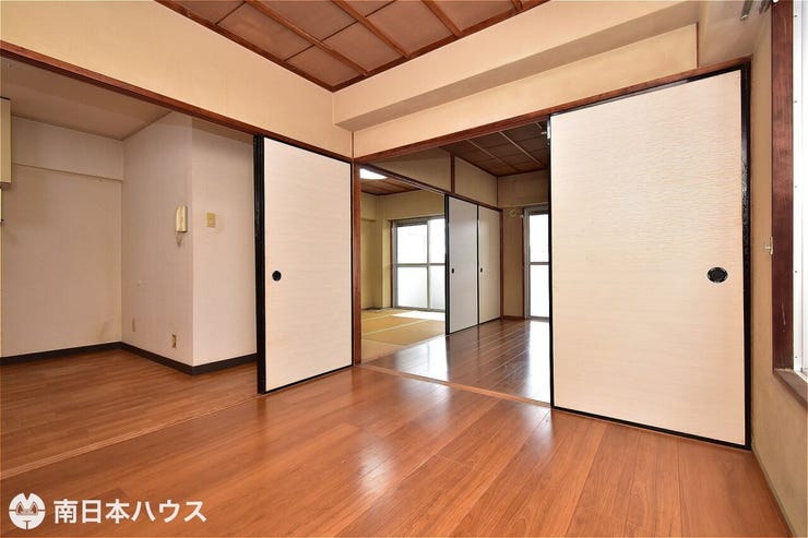 【洋室】4.5帖の洋室です!ダイニングキッチンと洋室6帖につながっています♪