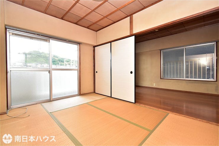 【和室】6帖の和室です!南向きのバルコニーに面した明るいお部屋です♪