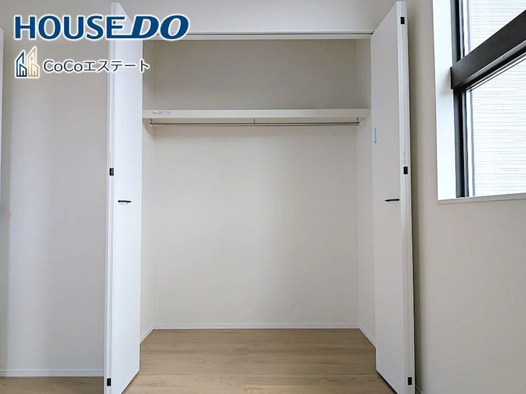□■収納■□
各部屋にクローゼット完備♪
ゆとりの収納で、お部屋がスッキリ片付きます。