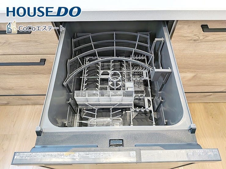 □■食器洗浄乾燥機■□
家事の強い味方♪
食器洗いの手間が省けて家事の時短!水仕事が減って手荒れも防止に!