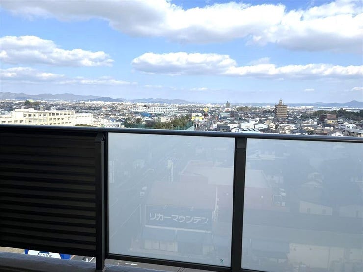 10階建ての高層マンションの9階につき、お部屋からの景色は良好です♪