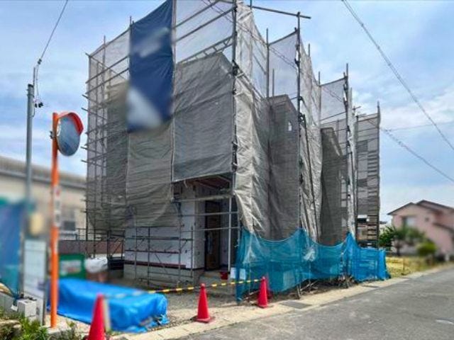 【外観】
羽津北小学校/羽津中学校エリアに家族の時間とプライベートが分けやすい4LDK♪新築一戸建て建築中。現在上棟工事。周辺環境の確認を兼ねて一度ご見学してみませんか
(2026年6月19日 撮影)