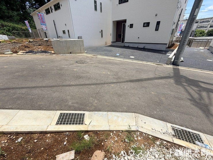 自然と利便性が心地よく調和した、全13区画の新築分譲住宅。新鮮情報、いち早くお届け!住まいのことならハウスドゥ上鶴間本町へ。