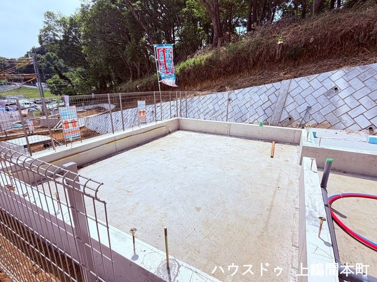 穏やかな街並みと生活利便性が調和する薬師台。理想のマイホームづくりにぴったりの売地です。