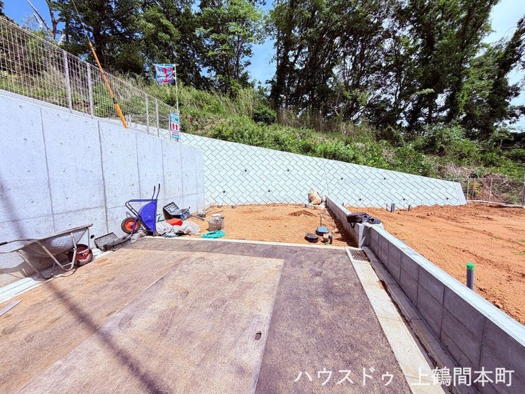自然と暮らしやすさが調和する、薬師台の土地。