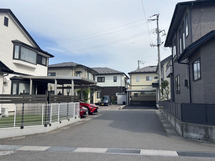 現地(2026年5月)撮影
◎現地案内予約受付中!◎
ご内覧をご希望の際は、ハウスドゥ 八戸田向までお気軽にお問い合わせくださいませ♪
