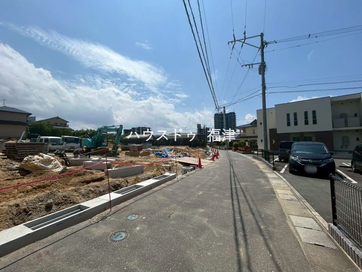 千鳥駅まで徒歩6分♪日々の通勤・通学に便利な立地です。
《福津市花見の里3丁目 新築戸建》