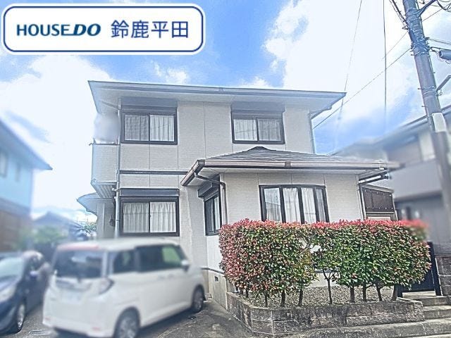 【外観】
高茶屋小学校/南郊中学校エリアに建つ4LDK+Sです。徒歩10分のところにスーパーがあり、駅も近いので交通の便がいいです。(2026年5月22日 撮影)