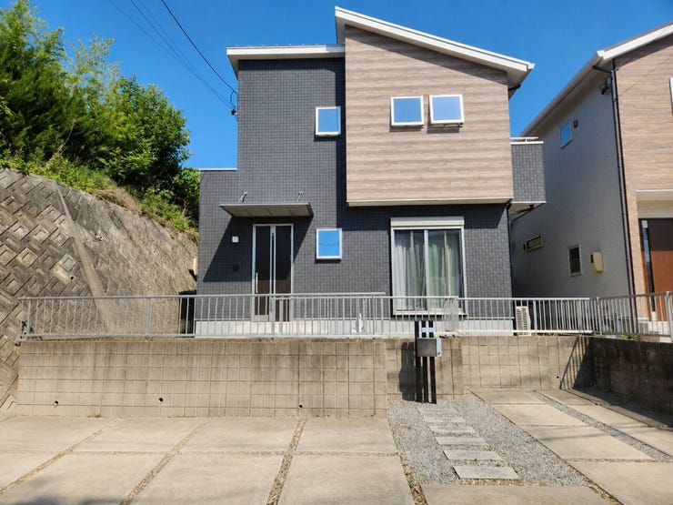 【前面道路含む現地写真】