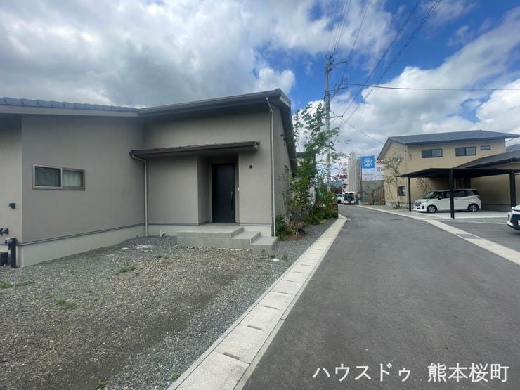 ■理想を叶える新しい暮らしの舞台■高いデザイン性と機能性を兼ね備えた住まい。ここで、家族の新しい物語が始まります。