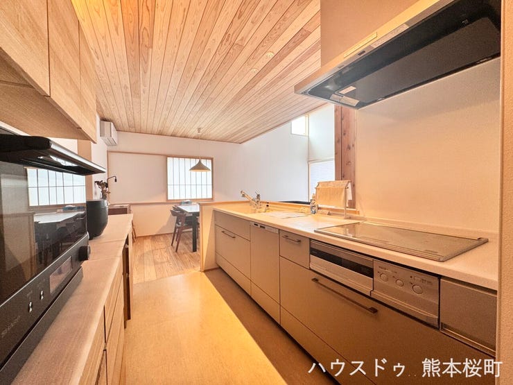 ■家族の「美味しい」が集まる舞台■高い機能性と美しいデザインを両立。料理する人も、待つ人も、笑顔になれる場所です。