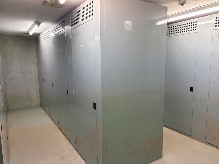トランクルーム完備。タイヤなどの重量物や、室内に持ち込みにくい大きな荷物もすっきり収納できる頼もしいスペース