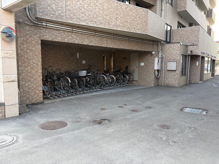 大切な自転車を雨や雪、サビ、いたずらから守る、安心・清潔な専用駐輪場