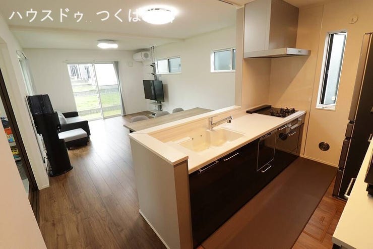 食洗機付きのカウンターキッチンです。ご家族との会話を楽しみながら料理を楽しむことが出来ます♪