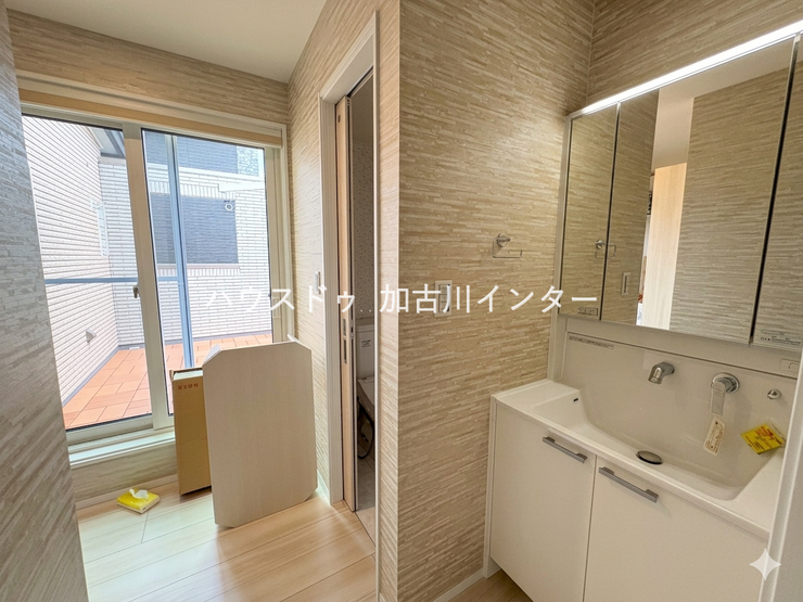 2F洗面所 画像編集により荷物を削除しております。