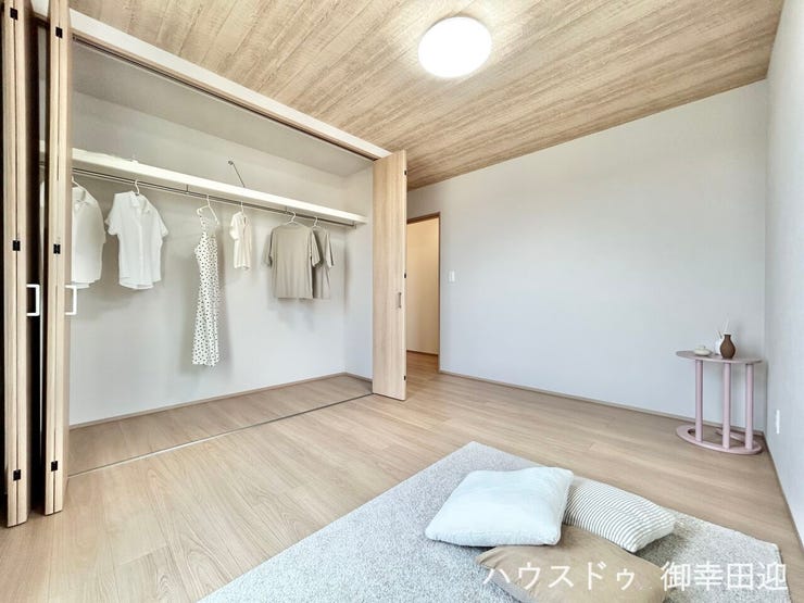 ■2階6.5帖洋室■心からリラックスできる静けさ、上質な眠りで、毎日をリセットします。明日への活力を養う空間です。