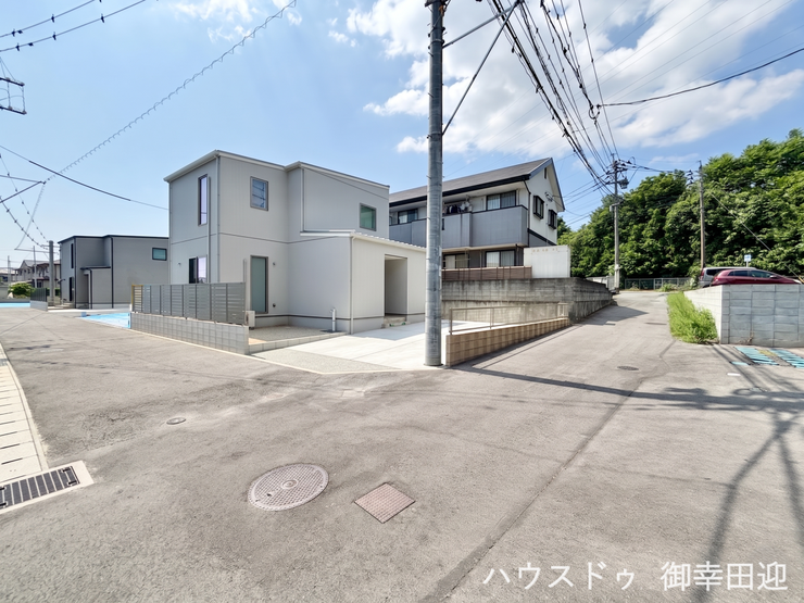 ■理想を叶える新しい暮らしの舞台■高いデザイン性と機能性を兼ね備えた住まい。ここで、家族の新しい物語が始まります。