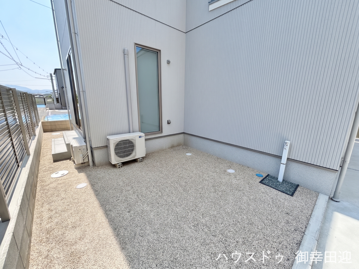 ■遊びと安らぎの多目的空間■子どもが安全に遊べ、ペットと触れ合い、大人も自然に癒やされる、暮らしを彩るスペースです。