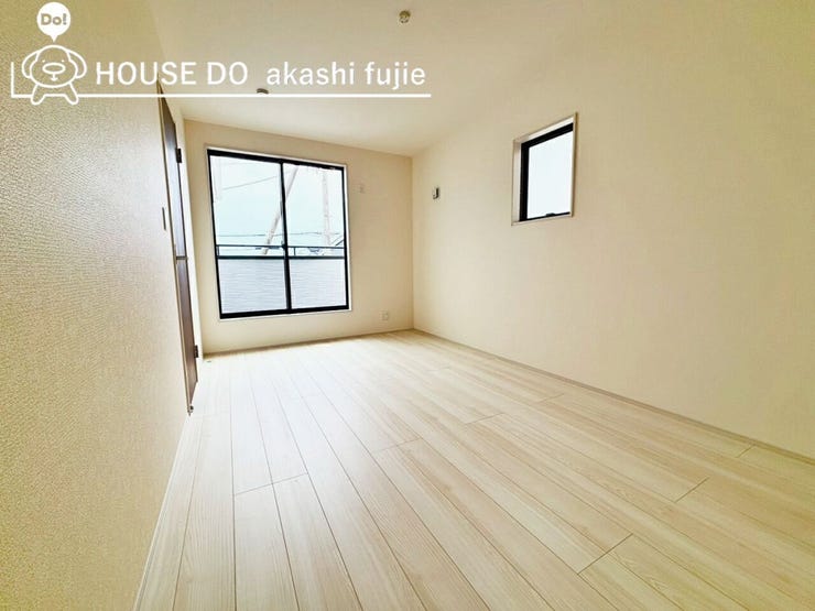 南西向きのバルコニーにお部屋からでていただけます
