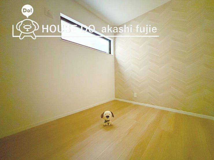 アクセントクロスがかわいい洋室