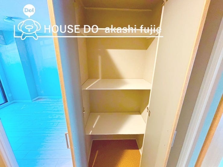 収納には棚付き