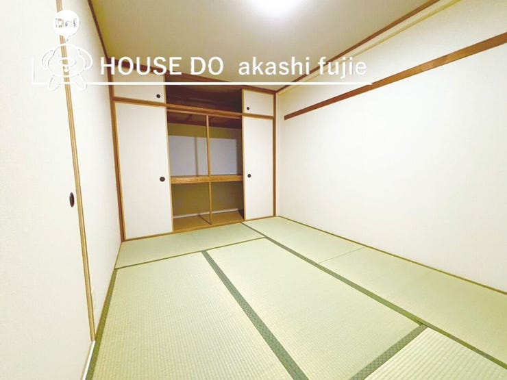 大きな押入収納がございます