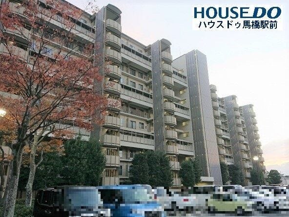 【外観】
都心へのアクセスが良好で便利な都市生活を堪能できるのはもちろん、穏やかな雰囲気に包まれた住環境が魅力の「松戸市」で、家族の笑顔が溢れる暮らしを実現してみませんか?