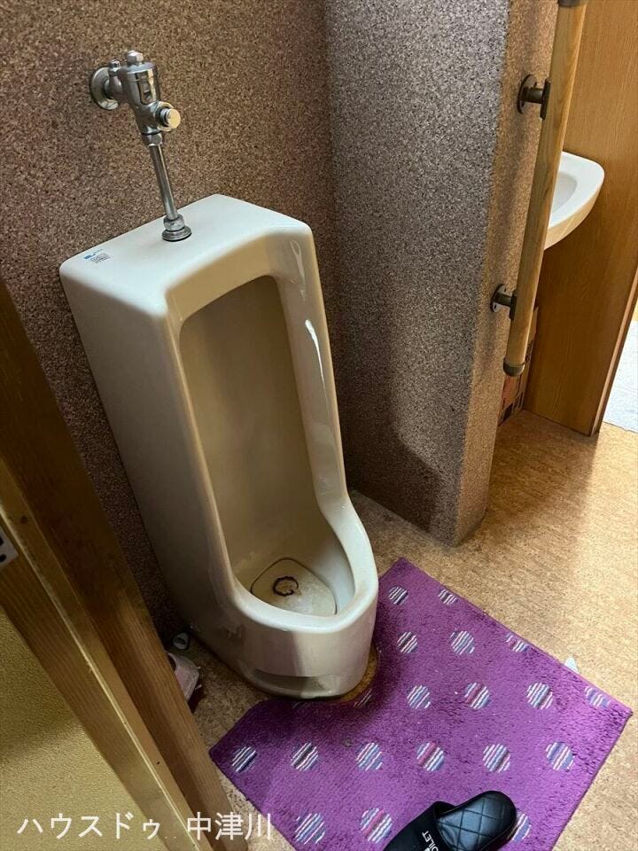 1F西側のトイレ
