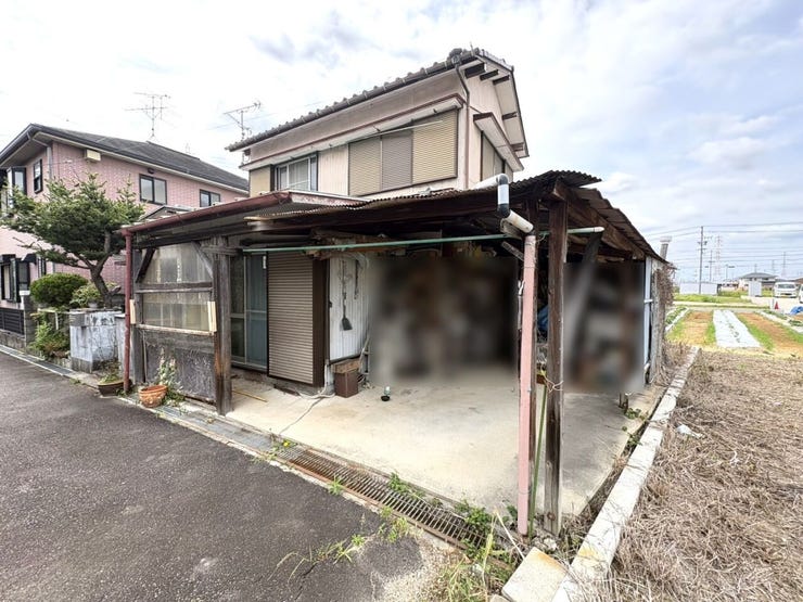 ◇外観写真◇
豊かな陽光が照らしだす空間、この場所は、たくさんの笑顔とたくさんの笑い声がこだまする場所、豊かな光に満ちた時がもたらす心地よい時間をお楽しみください。