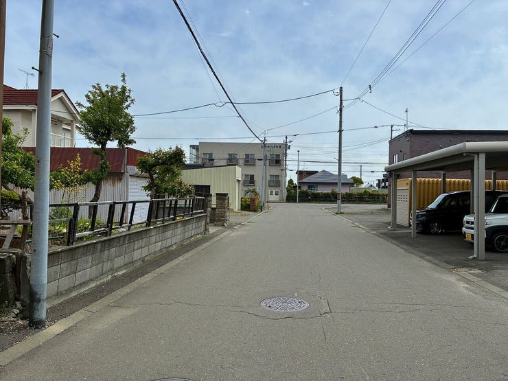 前面道路の幅員は7.27mです!