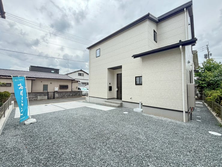 全室フローリング♪WIC2ヶ所♪ファミリークローク♪小倉南区南方新築戸建て◎駐車場◎バルコニー