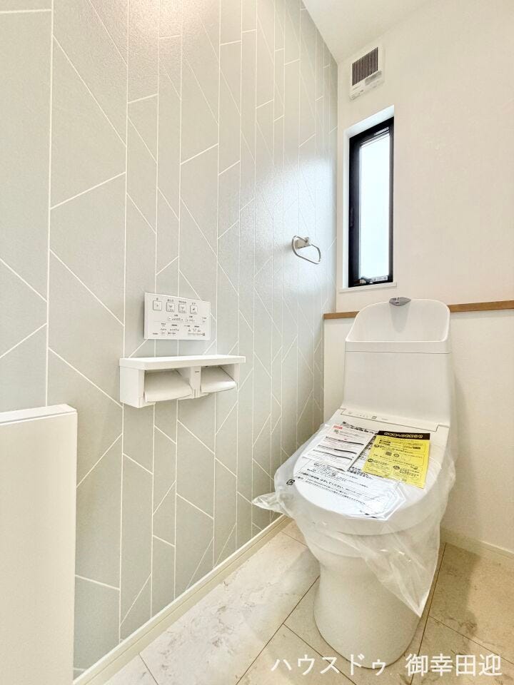 ■一人になれる安らぎの場所■清潔さと静けさを両立した空間。心落ち着くひとときを過ごせる、プライベートなレストルームです。