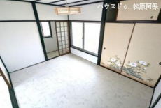 2面に配された窓から心地よい光と風が通り抜け、寝室や書斎、子ども部屋などマルチに活躍するプライベート空間です。