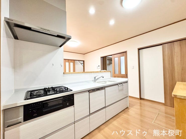 ■家族の「美味しい」が集まる舞台■高い機能性と美しいデザインを両立。料理する人も、待つ人も、笑顔になれる場所です。
