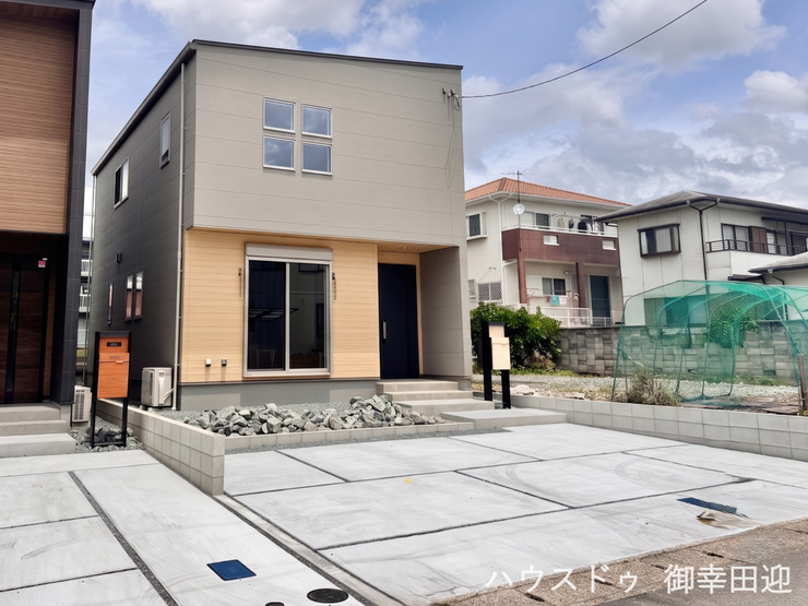 ■車と趣味の幅が広がる場所■単なる駐車スペースではない、洗車やタイヤ交換、DIYにも使える多目的な屋外スペースです。