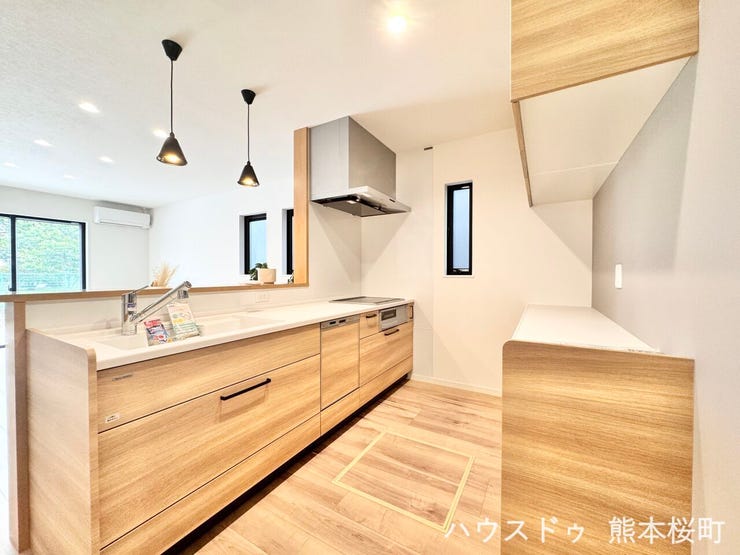 ■家族の「美味しい」が集まる舞台■高い機能性と美しいデザインを両立。料理する人も、待つ人も、笑顔になれる場所です。