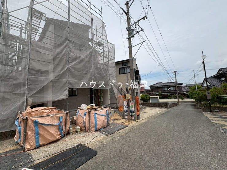 全2棟販売中♪
各棟でそれぞれ間取りや動線に特徴があり、
ご家族構成や将来設計に合わせてお選びいただけます。
《古賀市千鳥2丁目 新築戸建》