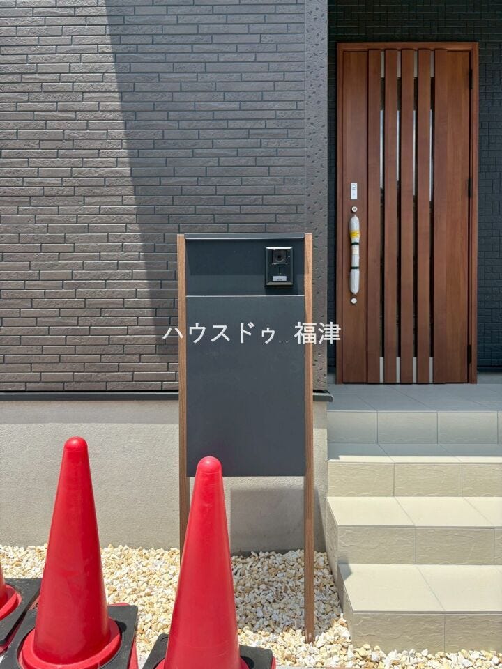 スタイリッシュな郵便ポストです♪
《古賀市千鳥2丁目 新築戸建》