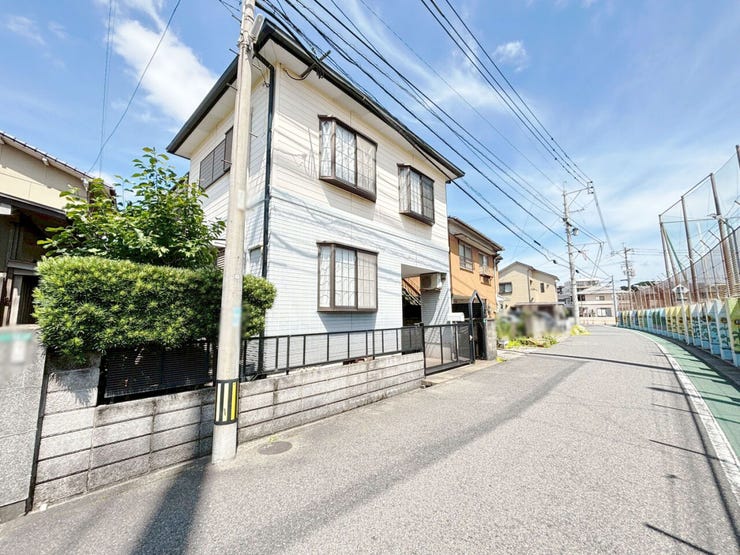◆小倉北区中井中古戸建て◆スーパーコンビニ徒歩圏内◆閑静住宅街◆照明器具◆トイレ2箇所◆床下収納