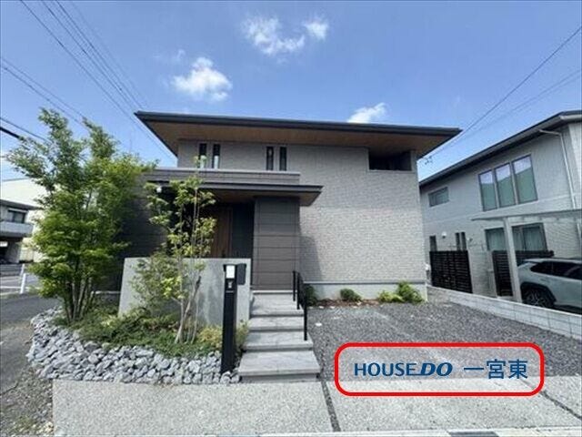 【外観】
JR東海道本線 「尾張一宮駅」 駅 徒歩15分、
学区:富士小学校 徒歩15分、
南部中学校 徒歩23分、
2024年築4LDKの中古戸建です。
*利便性の良い立地です