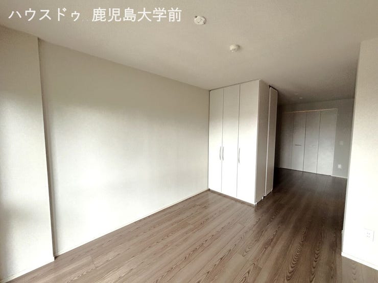 家族構成や成長に合わせて、部屋のレイアウトを自由に変更できます!将来、間仕切りを外してさらに広い空間にすることも可能♪